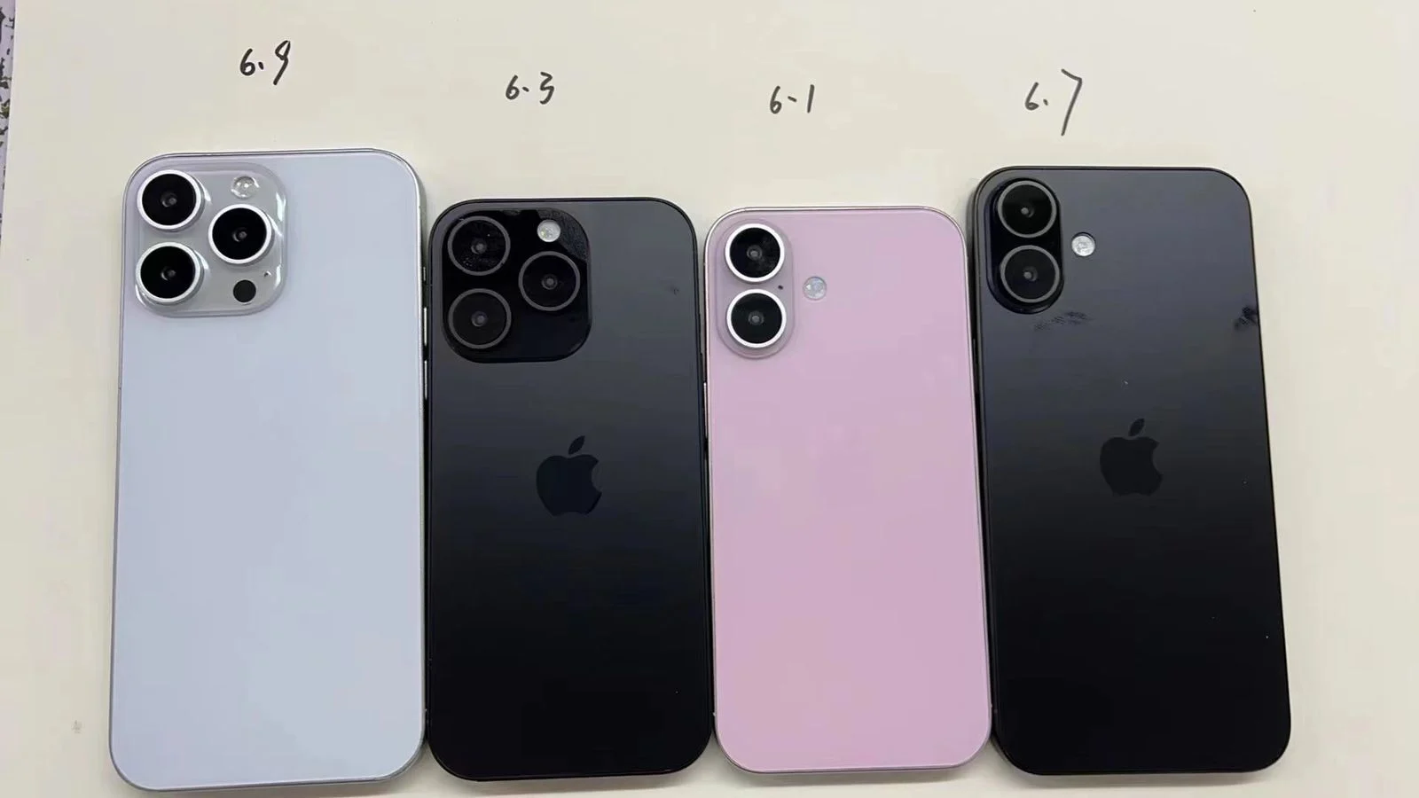 8326695-iphone-16-lineup-dummy-models.webp